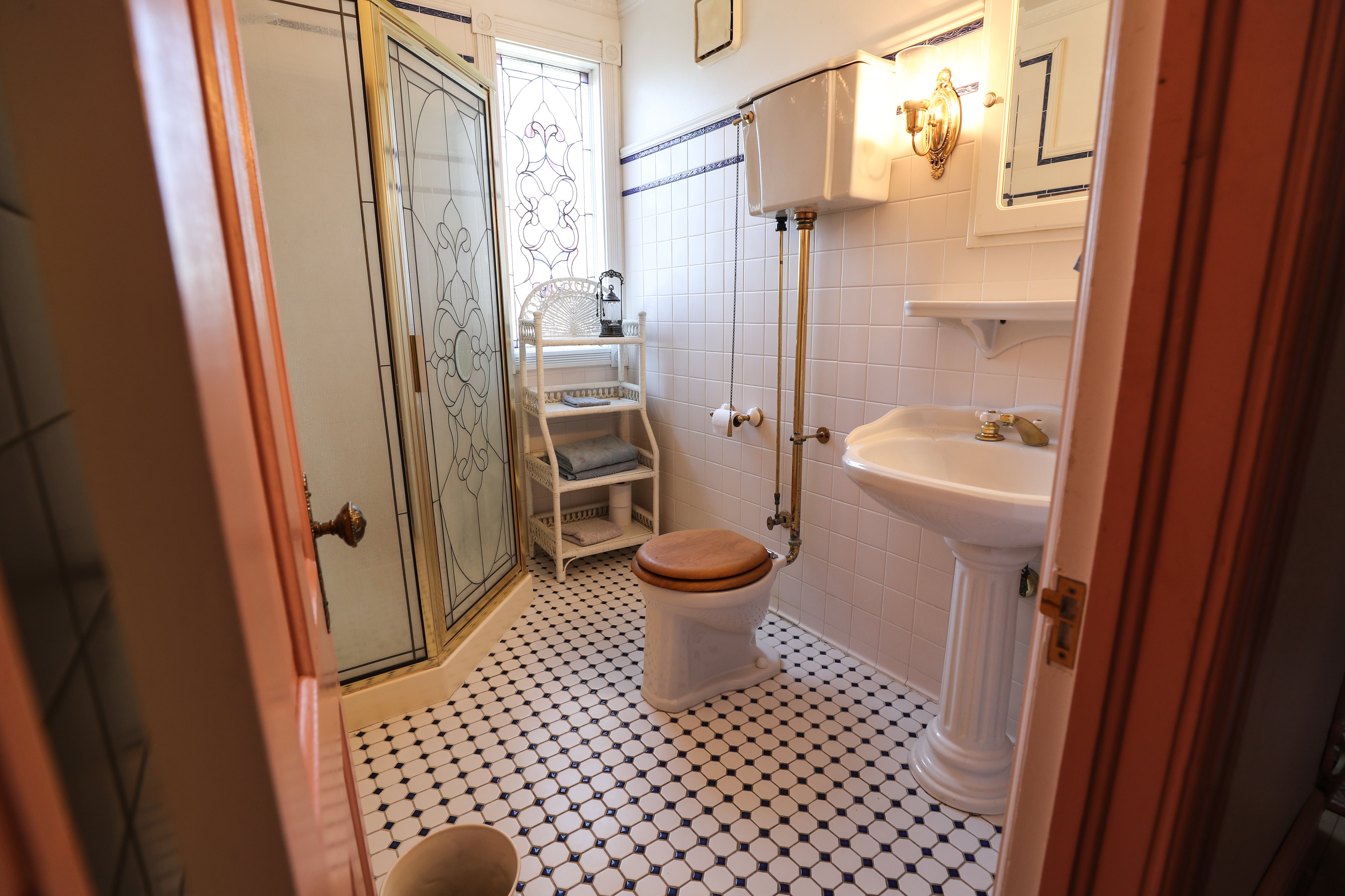 Upstairs Full Bath